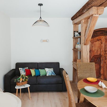 Logis Auberge Du Centre Chitenay エクステリア 写真